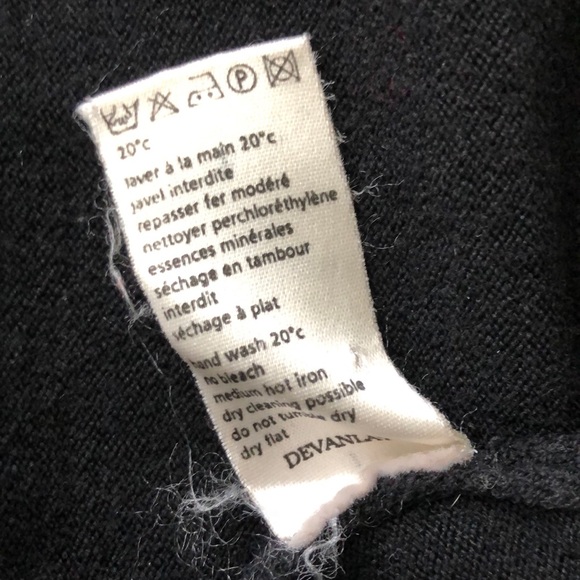 Lacoste black v neck sweater - Picture 4 of 5